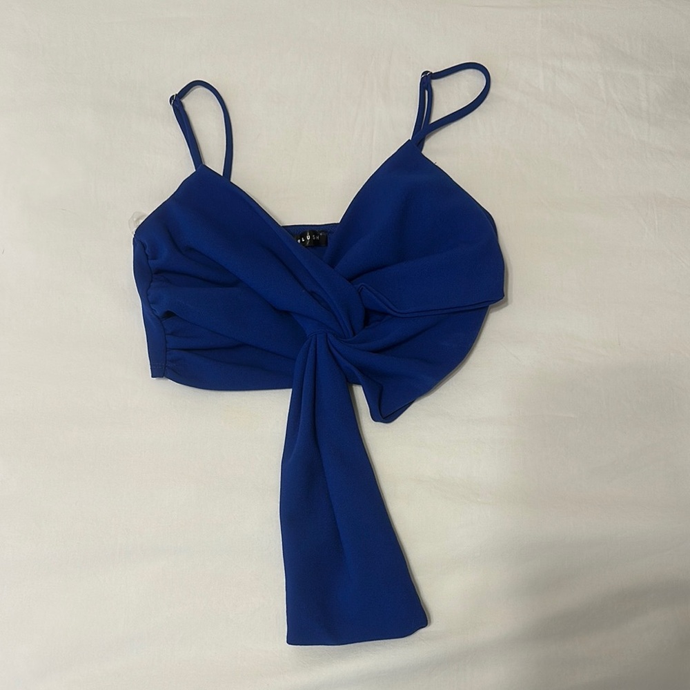 Elegant Blue Women's Knot Top